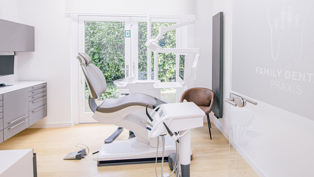 Zahnarzt Meerbusch - Nazer - Behandlungszimmer